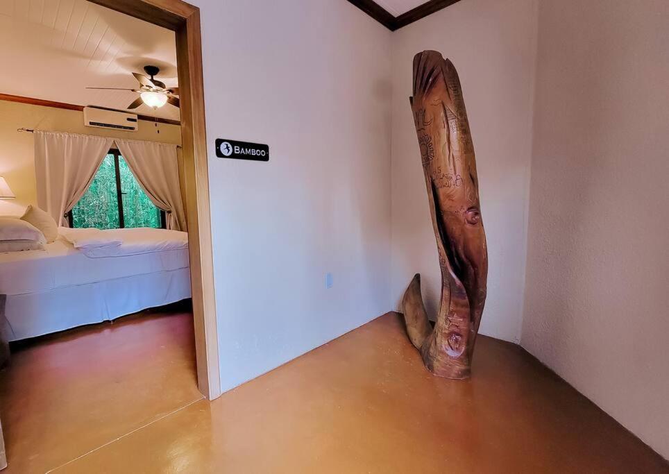 Vive Utila - Bed & Breakfast Экстерьер фото