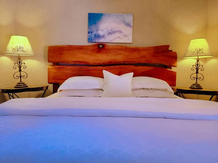 Vive Utila - Bed & Breakfast Экстерьер фото